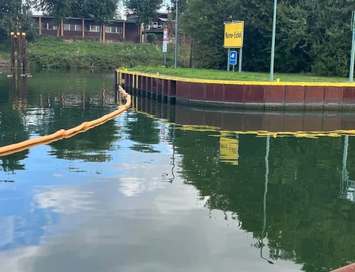 2.500 Quadratmeter Ölfilm auf dem Rhein-Herne-Kanal